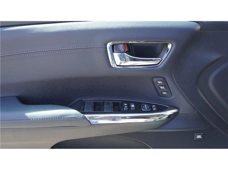 2017 Toyota Avalon Limited Sedan 4D