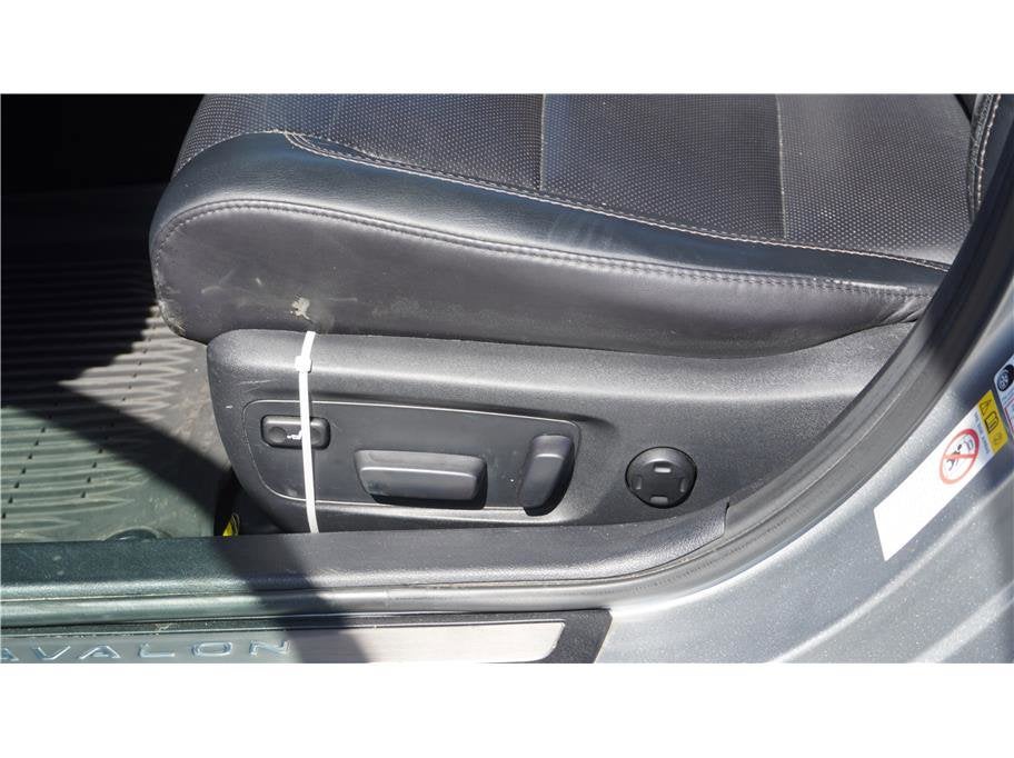 2017 Toyota Avalon Limited Sedan 4D