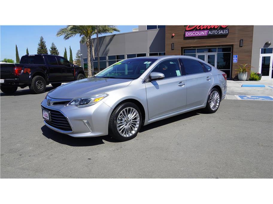 2017 Toyota Avalon Limited Sedan 4D