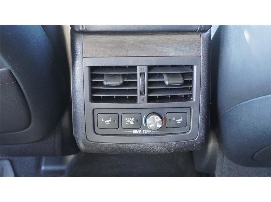 2017 Toyota Avalon Limited Sedan 4D