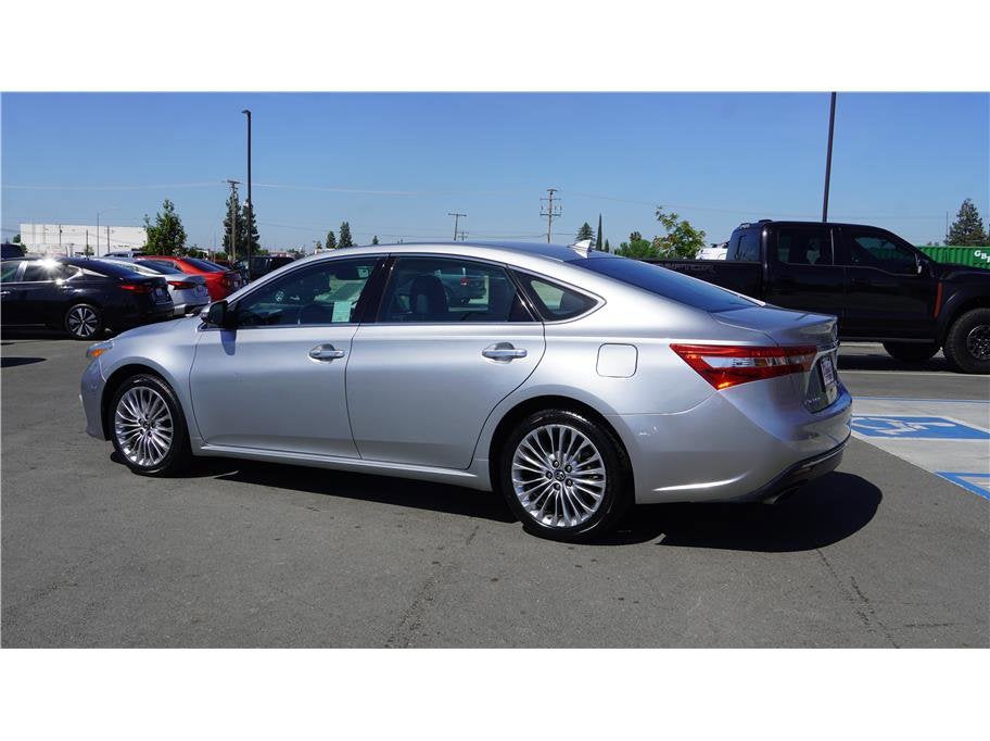 2017 Toyota Avalon Limited Sedan 4D