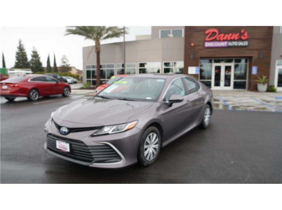 2022 Toyota Camry Hybrid LE
