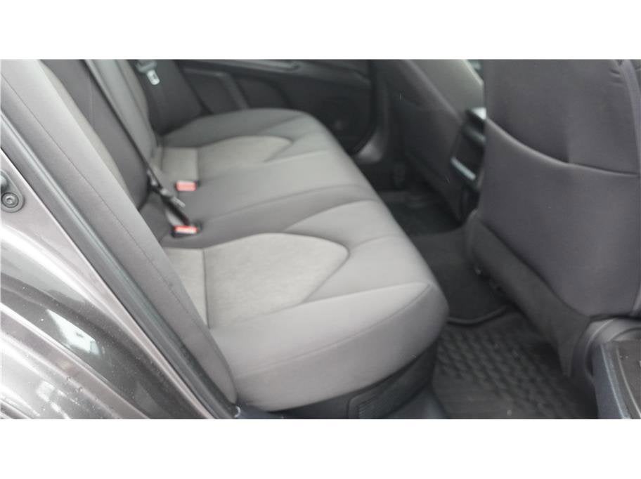 2022 Toyota Camry Hybrid LE