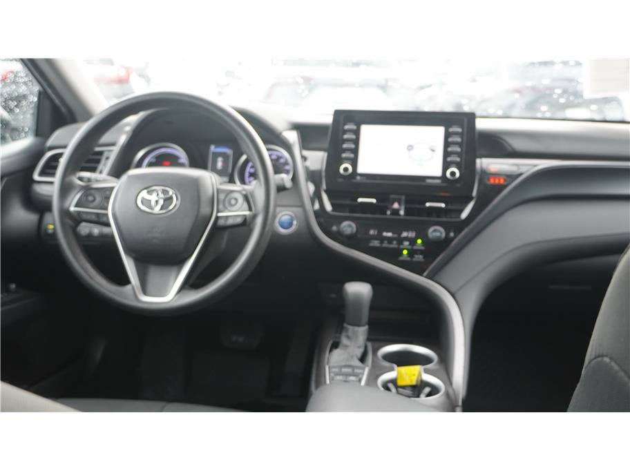 2022 Toyota Camry Hybrid LE