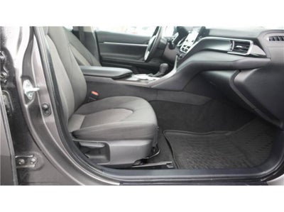 2022 Toyota Camry Hybrid LE