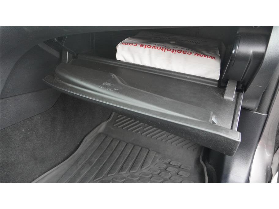 2022 Toyota Camry Hybrid LE