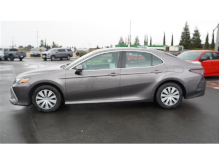 2022 Toyota Camry Hybrid LE