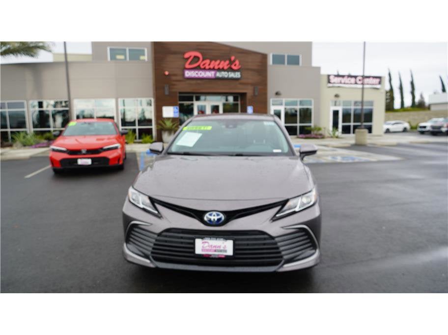 2022 Toyota Camry Hybrid LE