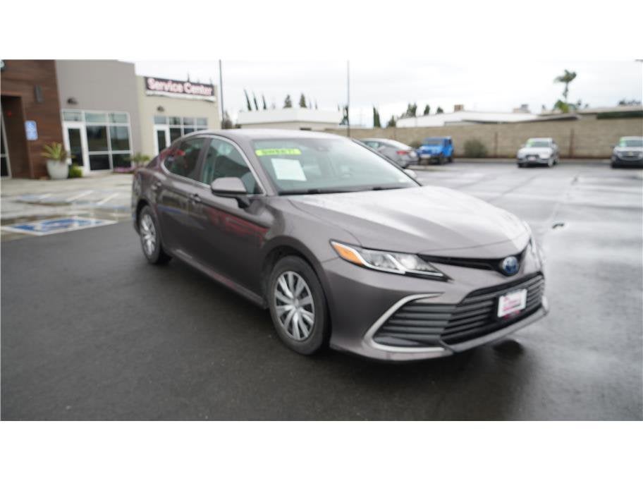 2022 Toyota Camry Hybrid LE