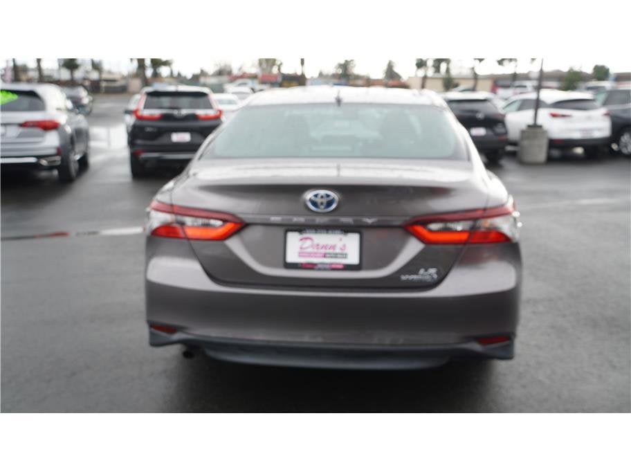 2022 Toyota Camry Hybrid LE