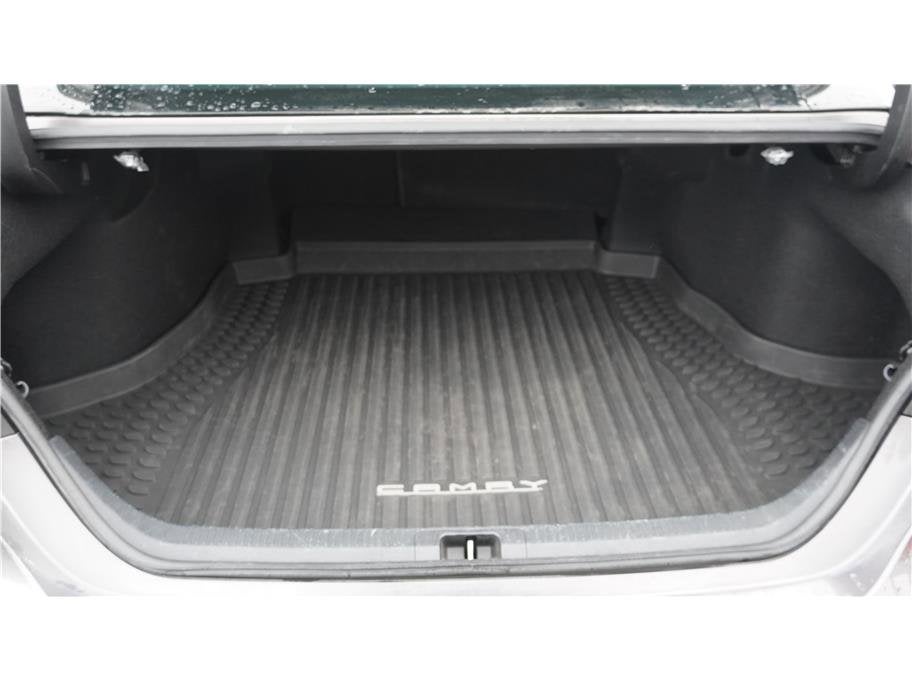 2022 Toyota Camry Hybrid LE