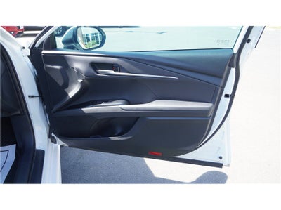 2025 Toyota Camry SE Sedan 4D