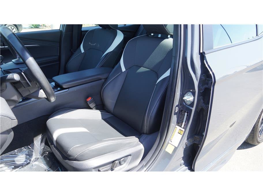 2025 Toyota Camry SE Sedan 4D