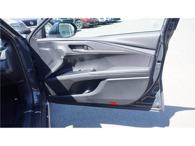 2025 Toyota Camry SE Sedan 4D