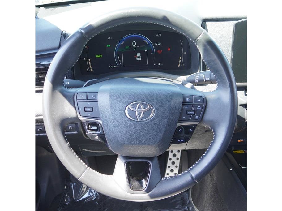 2025 Toyota Camry SE Sedan 4D