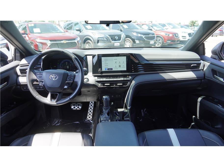2025 Toyota Camry SE Sedan 4D