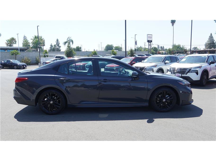 2025 Toyota Camry SE Sedan 4D