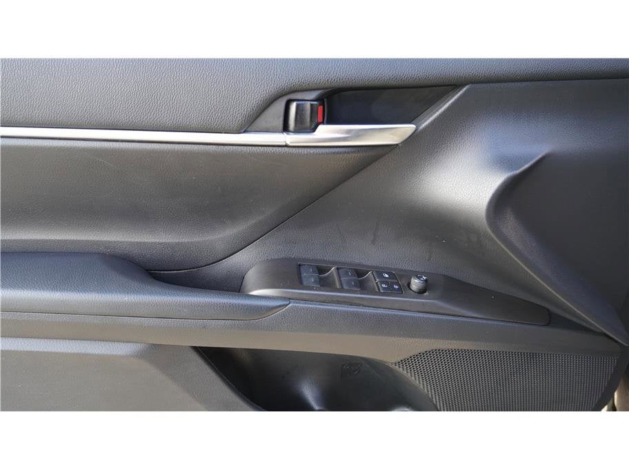 2025 Toyota Camry SE Sedan 4D