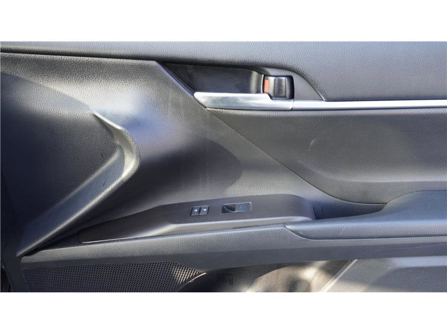 2025 Toyota Camry SE Sedan 4D