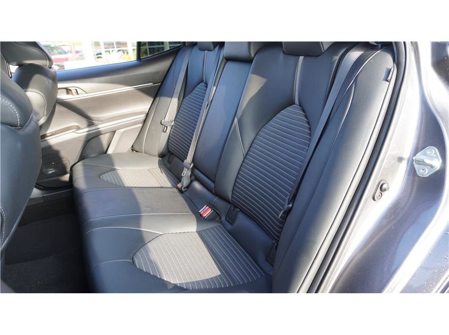 2025 Toyota Camry SE Sedan 4D