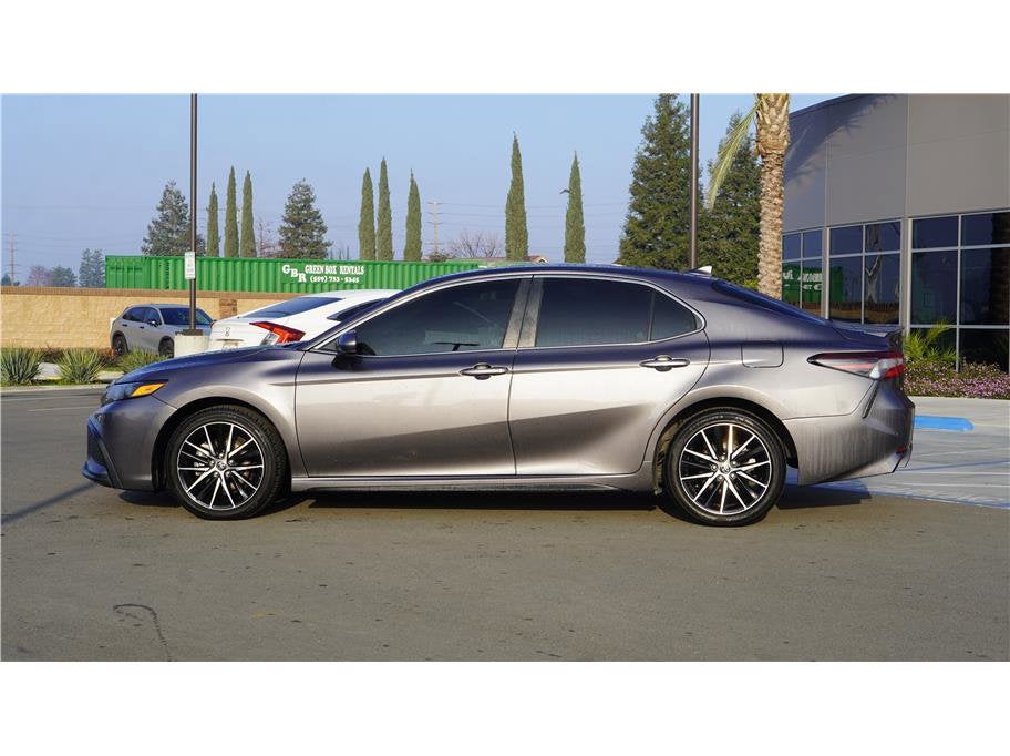 2025 Toyota Camry SE Sedan 4D