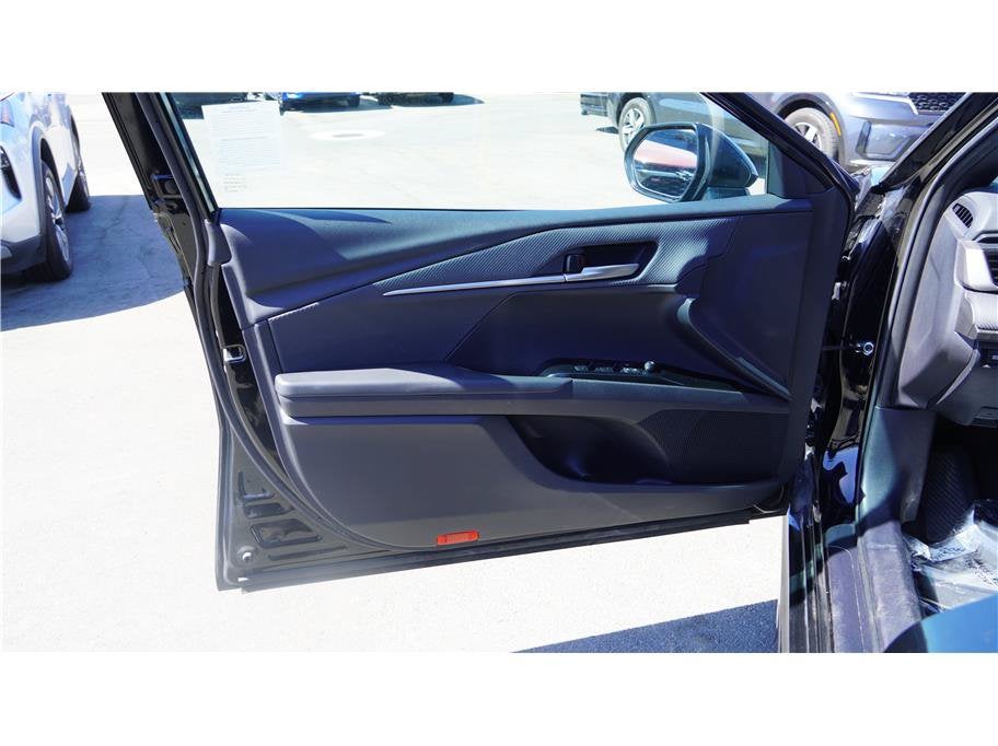 2025 Toyota Camry SE Sedan 4D