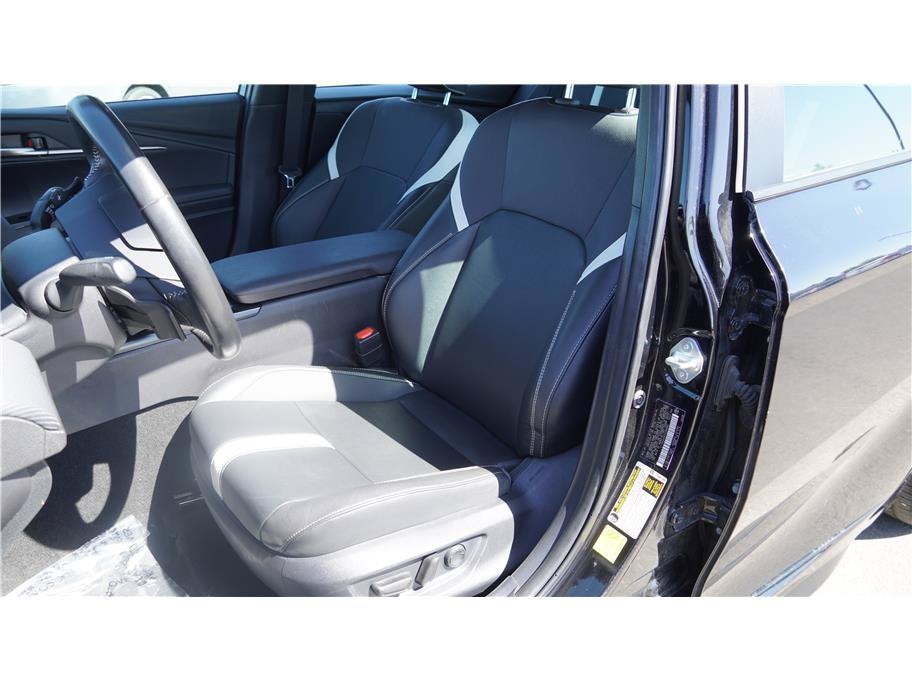 2025 Toyota Camry SE Sedan 4D