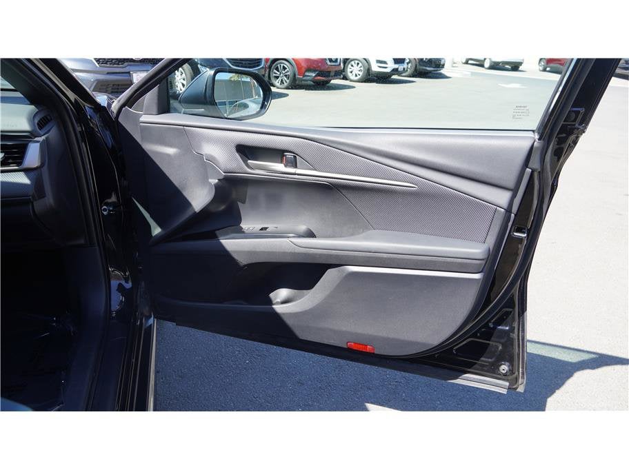 2025 Toyota Camry SE Sedan 4D