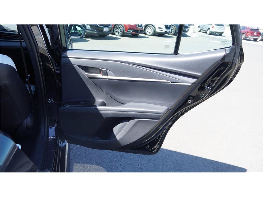 2025 Toyota Camry SE Sedan 4D