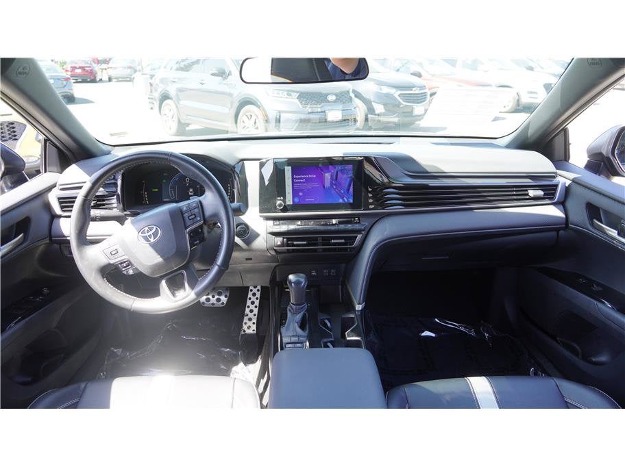2025 Toyota Camry SE Sedan 4D