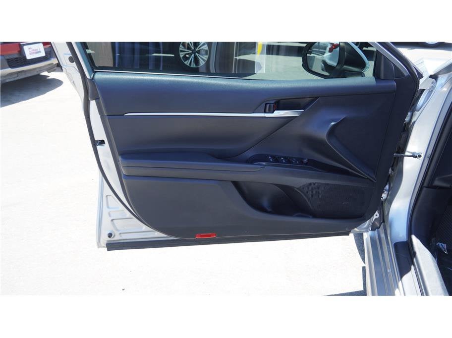 2020 Toyota Camry SE Sedan 4D