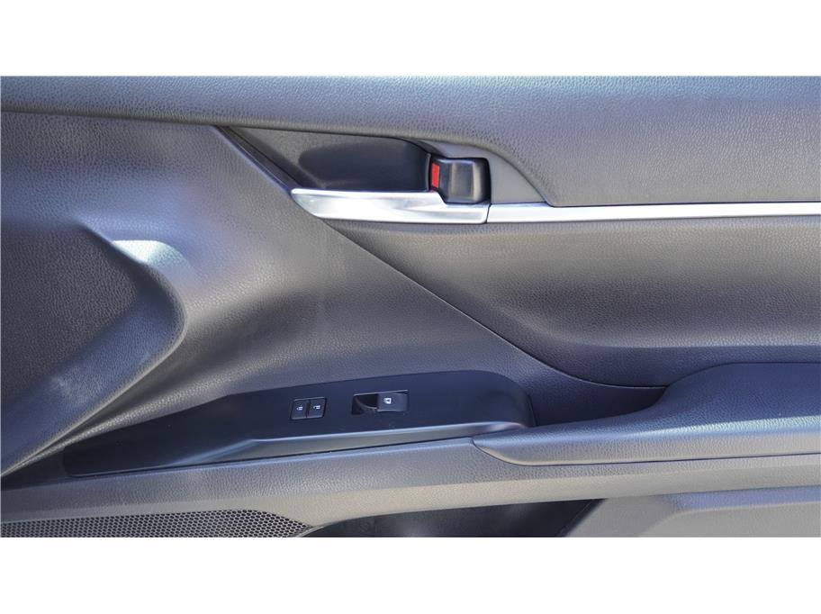 2020 Toyota Camry SE Sedan 4D