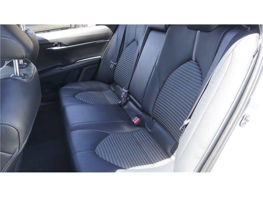 2020 Toyota Camry SE Sedan 4D