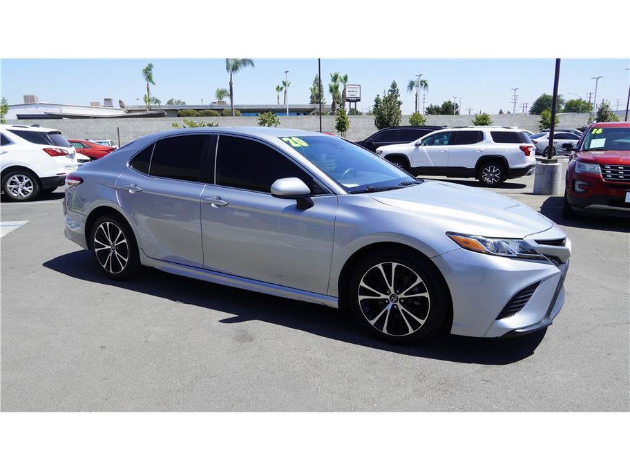 2020 Toyota Camry SE Sedan 4D