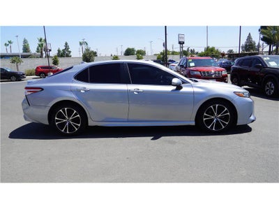2020 Toyota Camry SE Sedan 4D