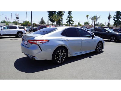 2020 Toyota Camry SE Sedan 4D