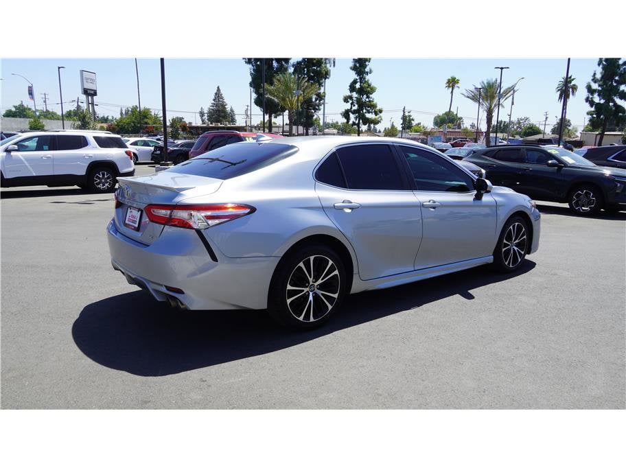 2020 Toyota Camry SE Sedan 4D