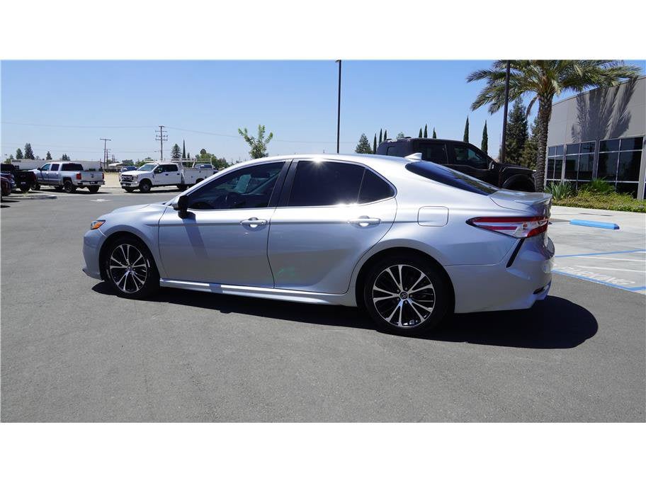 2020 Toyota Camry SE Sedan 4D