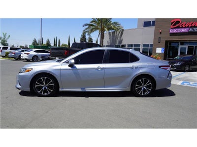 2020 Toyota Camry SE Sedan 4D