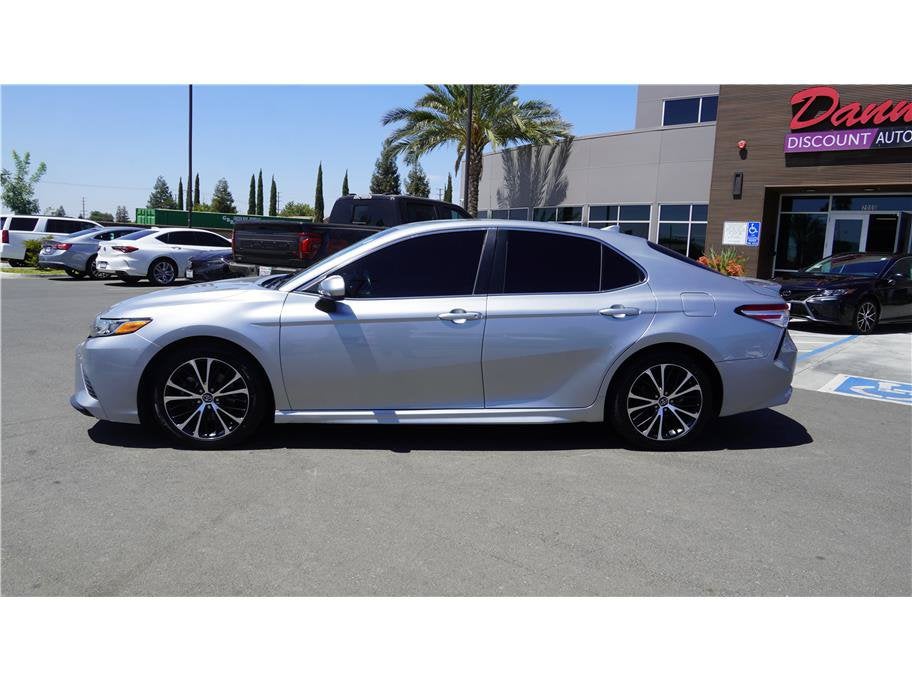 2020 Toyota Camry SE Sedan 4D