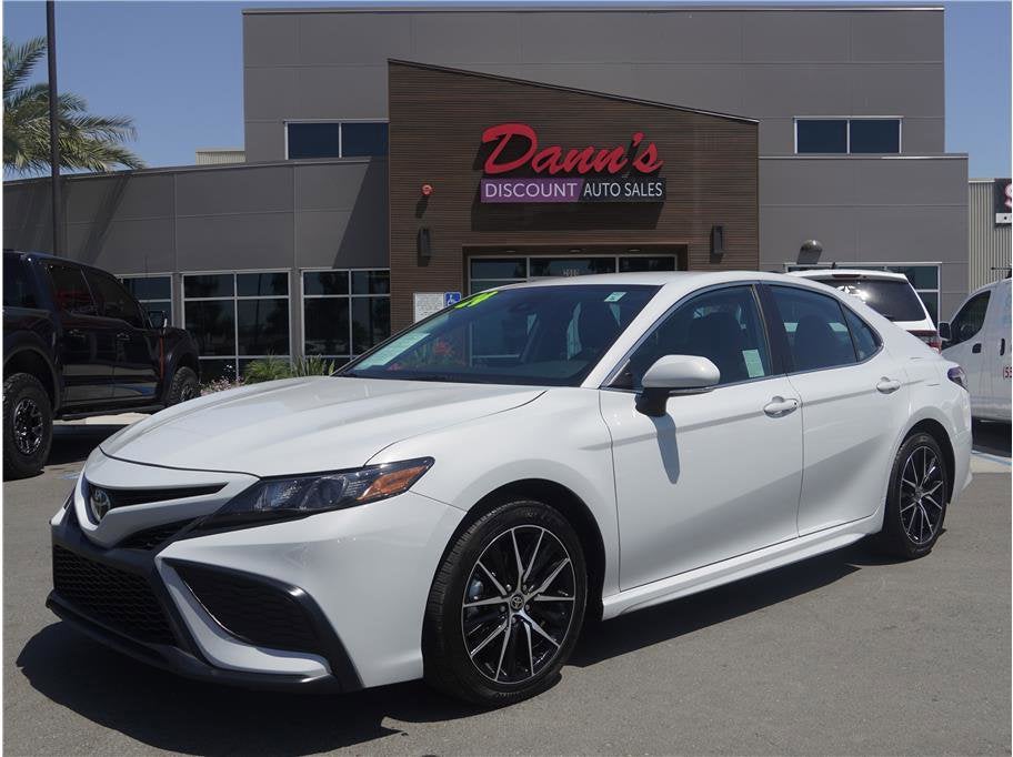 2024 Toyota Camry SE Sedan 4D