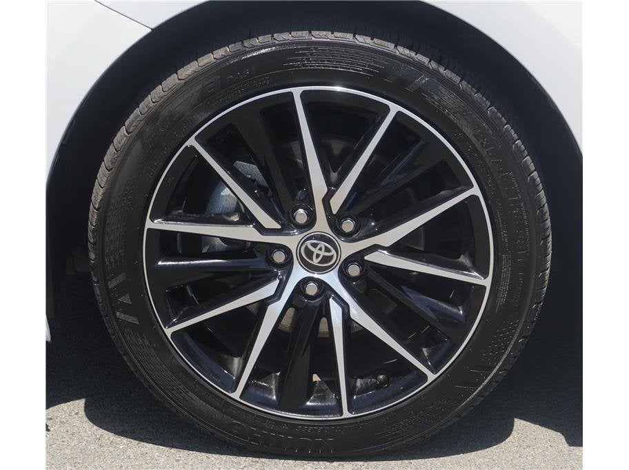 2024 Toyota Camry SE Sedan 4D