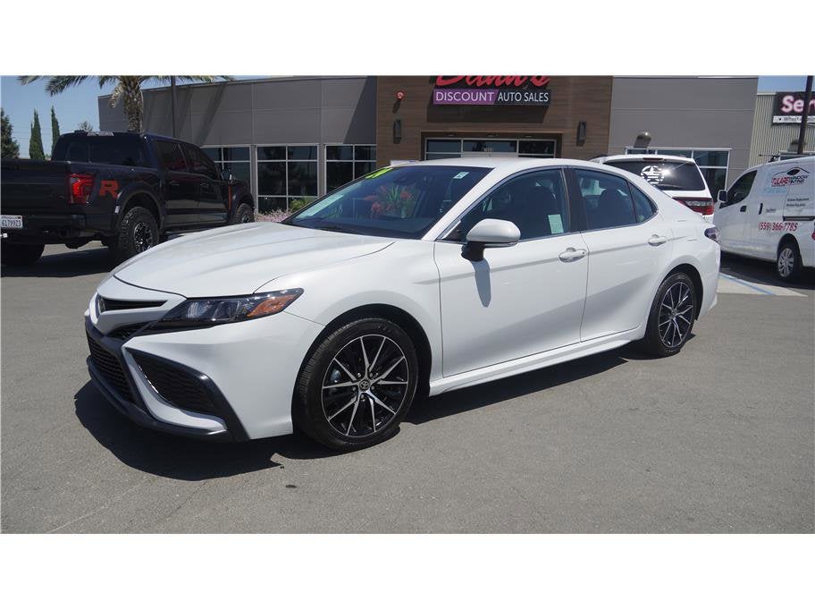 2024 Toyota Camry SE Sedan 4D