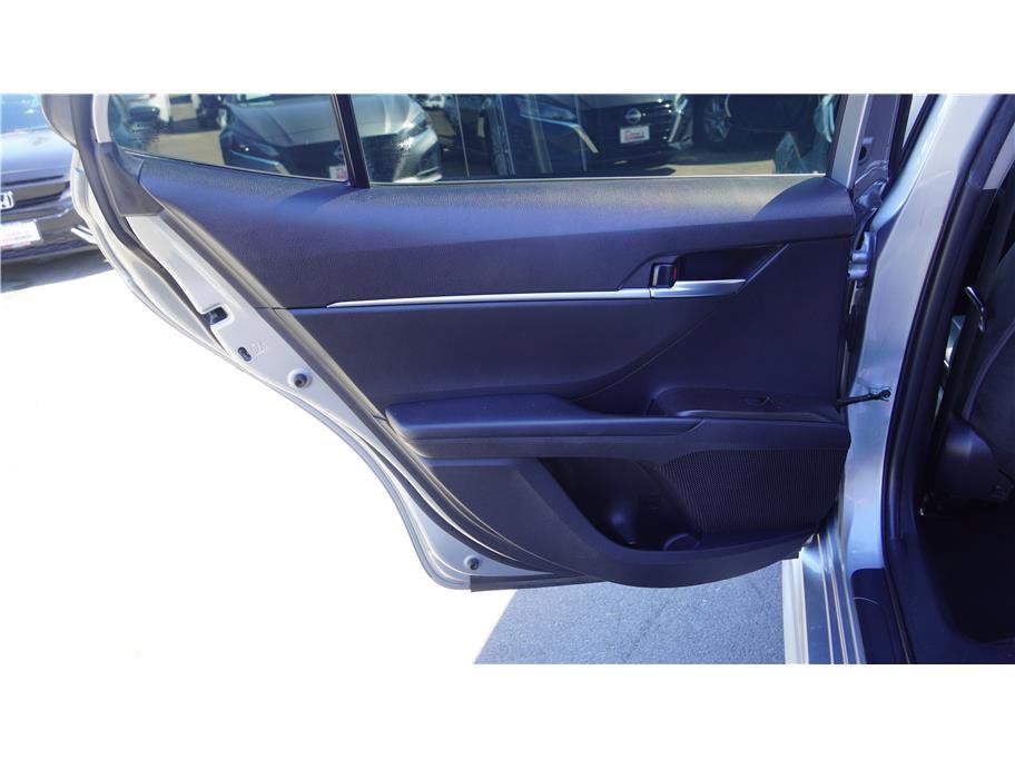 2021 Toyota Camry SE Sedan 4D