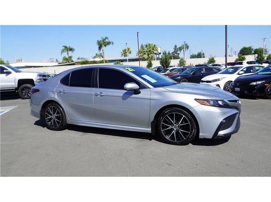 2021 Toyota Camry SE Sedan 4D