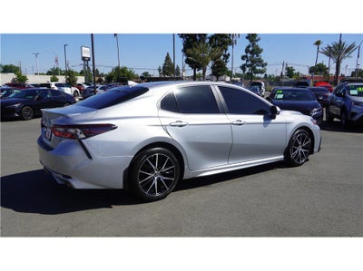 2021 Toyota Camry SE Sedan 4D