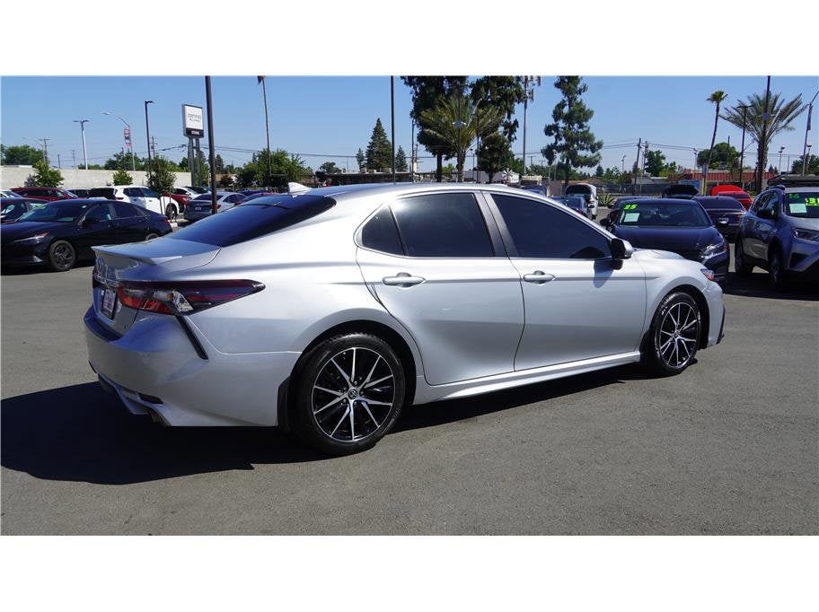 2021 Toyota Camry SE Sedan 4D