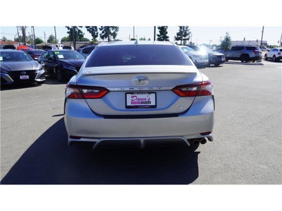 2021 Toyota Camry SE Sedan 4D