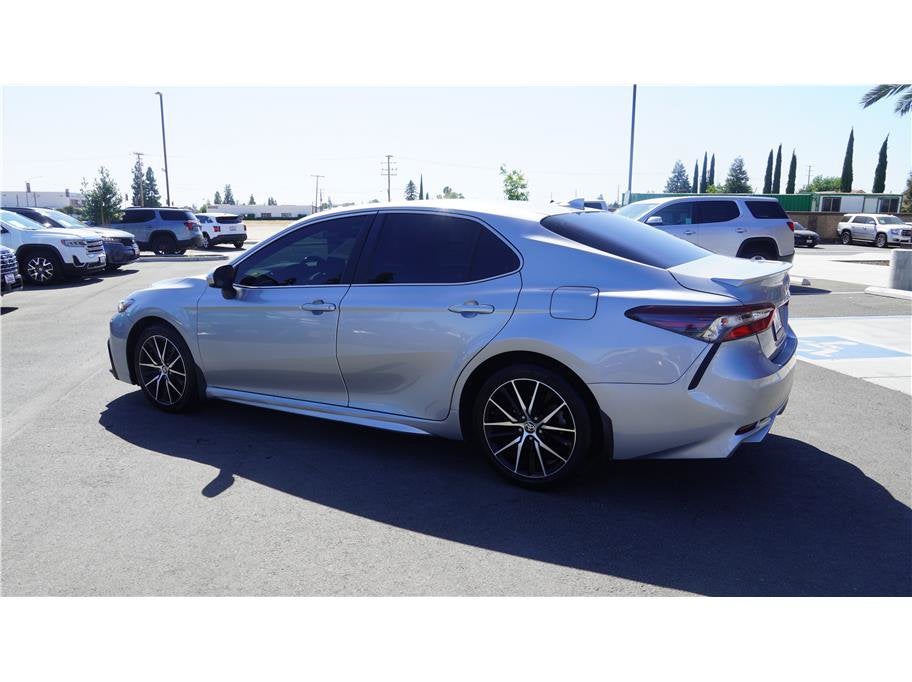 2021 Toyota Camry SE Sedan 4D
