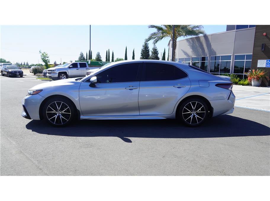 2021 Toyota Camry SE Sedan 4D